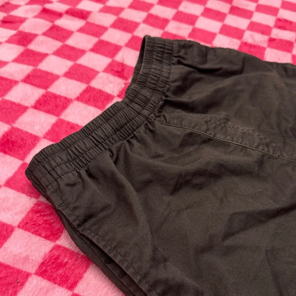 Uniqlo Brown Elastic Waist Shorts